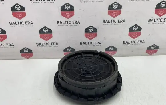 Audi A4 S4 B9 Subwoofer speaker 8W0035415