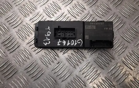 Volkswagen PASSAT B8 Tailgate/trunk control unit/module 5WA959107