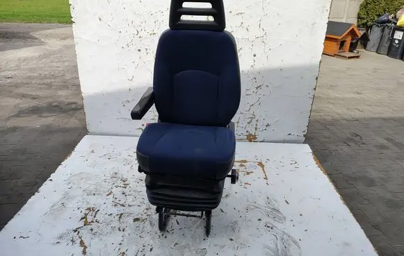 Iveco Daily 35 - 40.10 Front driver seat 