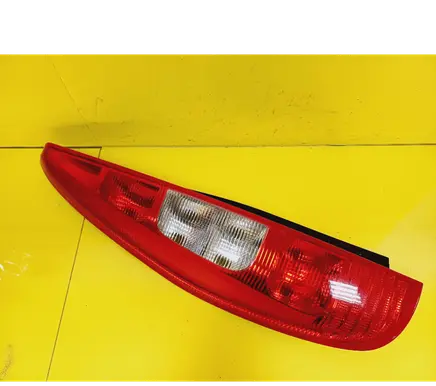 Mitsubishi Colt Rear/tail lights 8330A233
