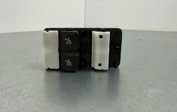 BMW X5 G05 Seat control switch 9439877