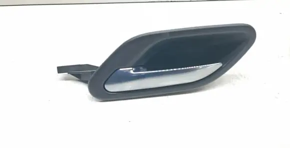 BMW 5 E39 Rear door interior handle 8226049