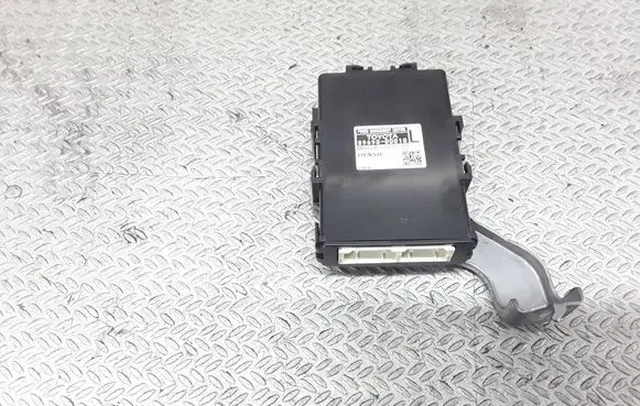Toyota Yaris Other control units/modules 896900D010