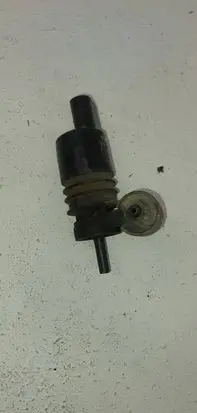 Volkswagen Touareg I Windscreen/windshield washer pump 1K6955651 3122789