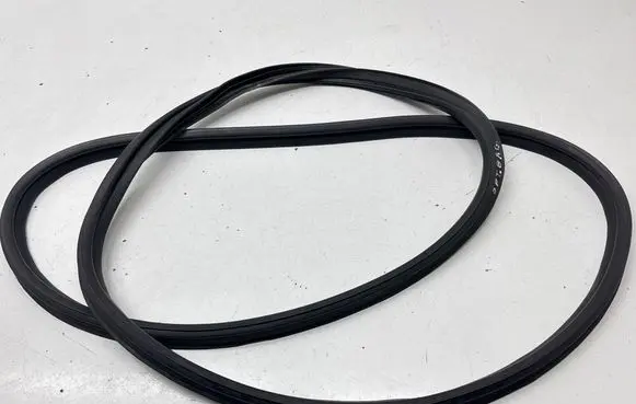 KIA Optima Trunk rubber seal (body) 