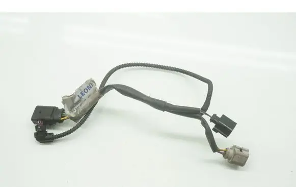 Fuel injector wires
