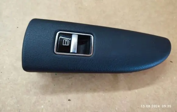Mercedes-Benz S W221 Electric window control switch A2218704579