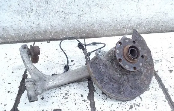 Audi A4 S4 B6 8E 8H Front wheel hub spindle knuckle 8E0407241B
