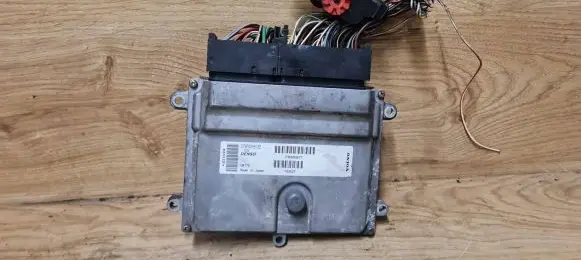 Volvo V50 Engine control unit/module P30650677