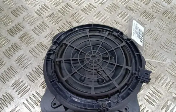 Opel Astra L Subwoofer speaker 9836069680