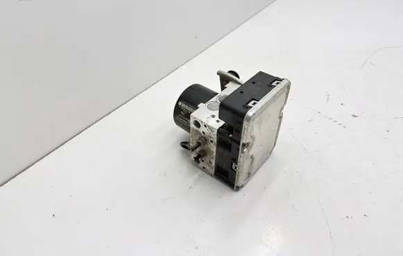 Volkswagen Touareg II ABS Pump 7P0907379P 10092903433 10062231491