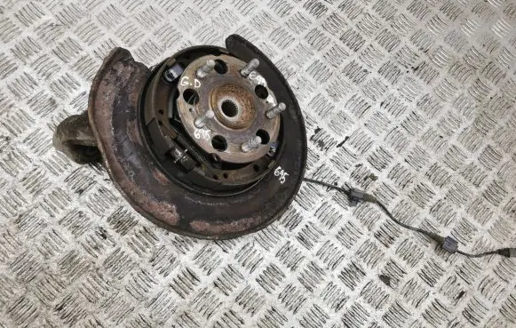 Honda CR-V Rear wheel hub