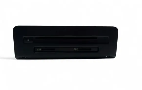 Radio/CD/DVD/GPS head unit
