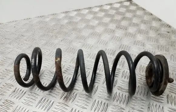 Skoda Octavia Mk2 (1Z) Rear coil spring