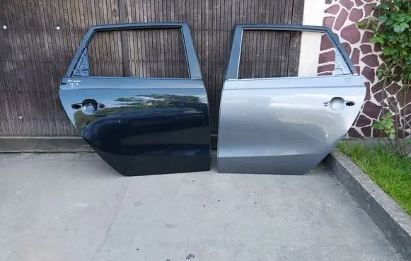 Hyundai i30 Rear door