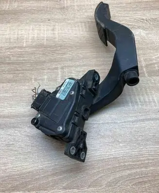Audi A4 S4 B5 8D Accelerator pedal position sensor 8D1721523F 6PV008376Used