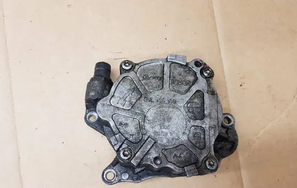 Volkswagen Eos Vacuum pump 03L145100