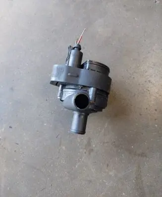 Mercedes-Benz R W251 Electric auxiliary coolant/water pump A2118350028 1978350064 1718350064