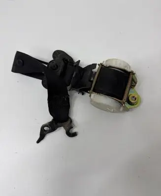BMW 1 E81 E87 Front seatbelt S17069955