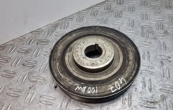 Peugeot 407 Crankshaft pulley 8928