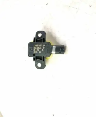 Mercedes-Benz GLE (W166 - C292) Airbag deployment crash/impact sensor 1668210351 A1668210351