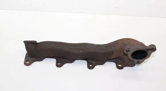 Toyota Avensis T270 Exhaust manifold