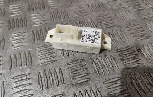 Mercedes-Benz C W204 Light module LCM A1669003309