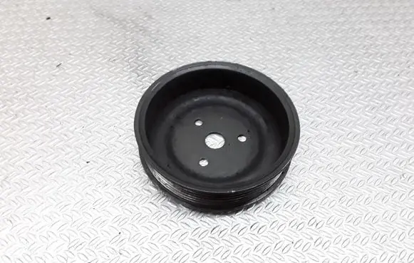Opel Astra H Water pump pulley 