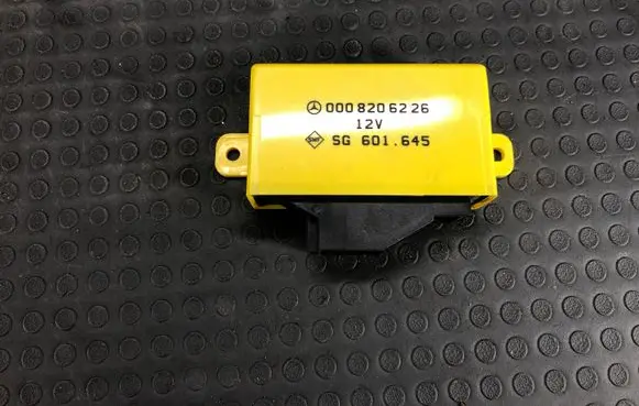 Mercedes-Benz SL R129 Seat control module 0008206226