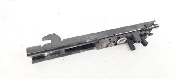 Ford Focus Seat belt adjustment rail 