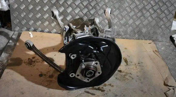 Audi Q7 4M Rear wheel hub