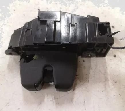 Citroen C4 I Picasso Tailgate/trunk/boot lock/catch/latch 9671153780
