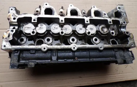 Nissan Qashqai Engine head 949716F0