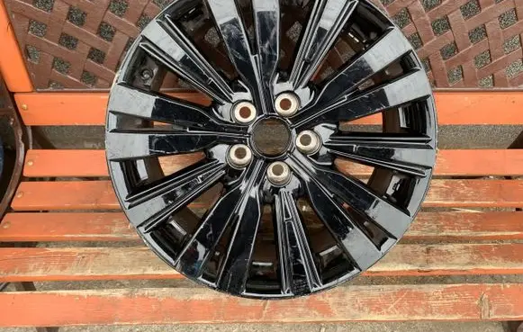 Mitsubishi Outlander R18 alloy rim 