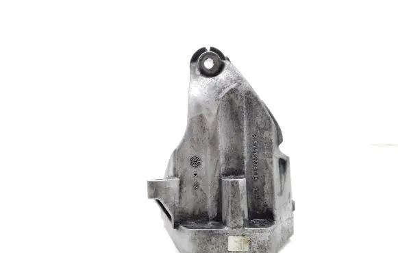 Mercedes-Benz Vito Viano W447 Engine mounting bracket A6512235704