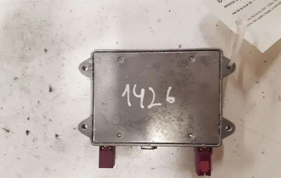 Audi A6 S6 C6 4F Aerial antenna amplifier 8E0035456C 09104112 021498