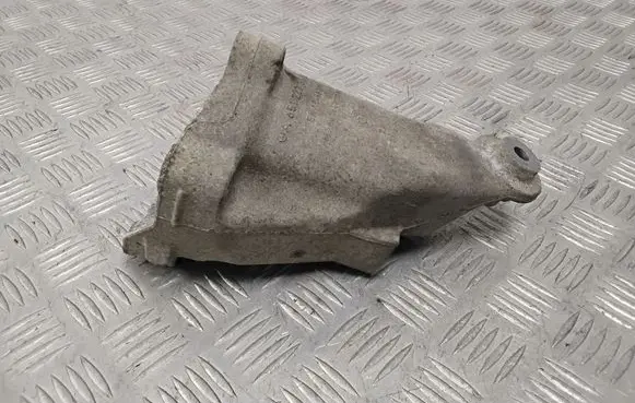 Mercedes-Benz E W212 Engine mounting bracket A6512233504
