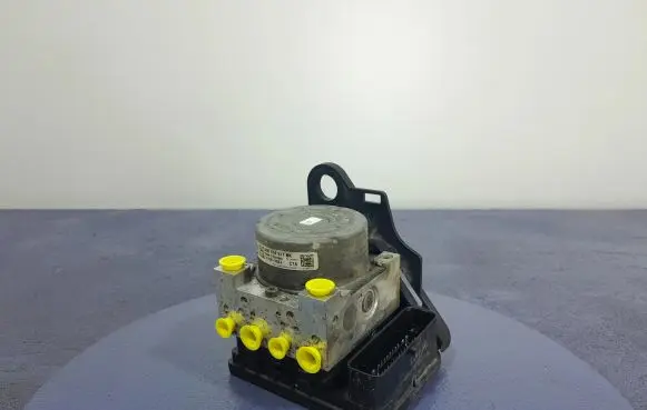 Volkswagen PASSAT B8 ABS Pump 5Q0614517BK
