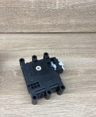 Mazda 3 I Air flap motor/actuator 6220F