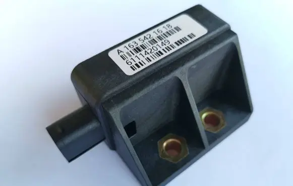 Mercedes-Benz ML W163 ESP acceleration yaw rate sensor A1635421618 6111420149
