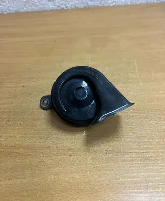 BMW X3 E83 Horn signal 708881157 F5343
