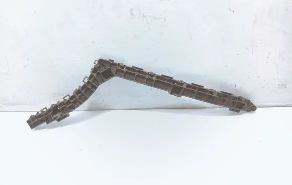 Rear bumper mounting bracket