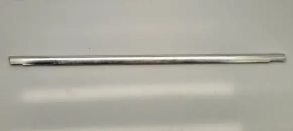 Mercedes-Benz COMPAKT W115 Front door glass trim molding