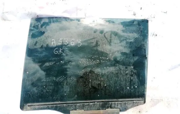 Rear door window glass