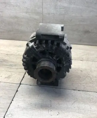Mercedes-Benz C W204 Generator/alternator A0009067702 FG18S128 313008846