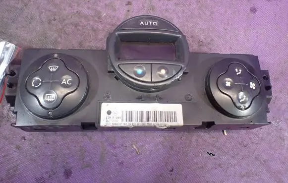 Renault Megane II Climate control unit 