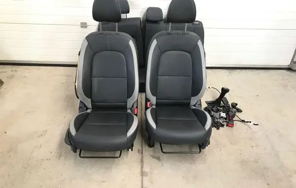 Seat set