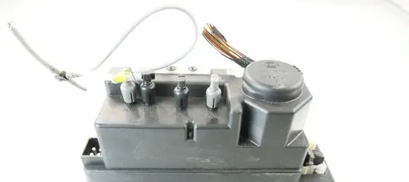Mercedes-Benz E W210 Central locking vacuum pump 2108000648