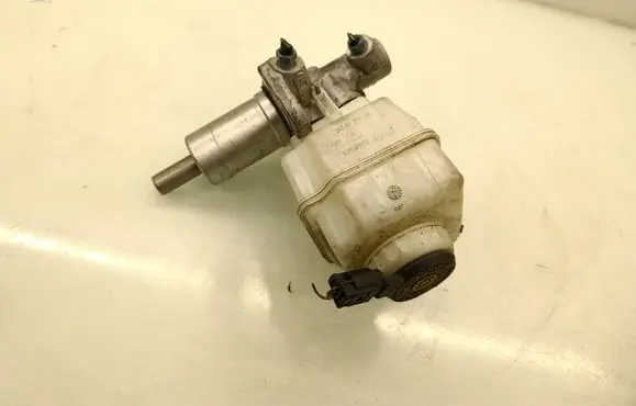 BMW 7 F01 F02 F03 F04 Master brake cylinder 6782289