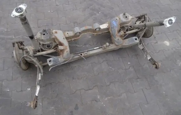 Ford Kuga I Rear axle beam with reductor 